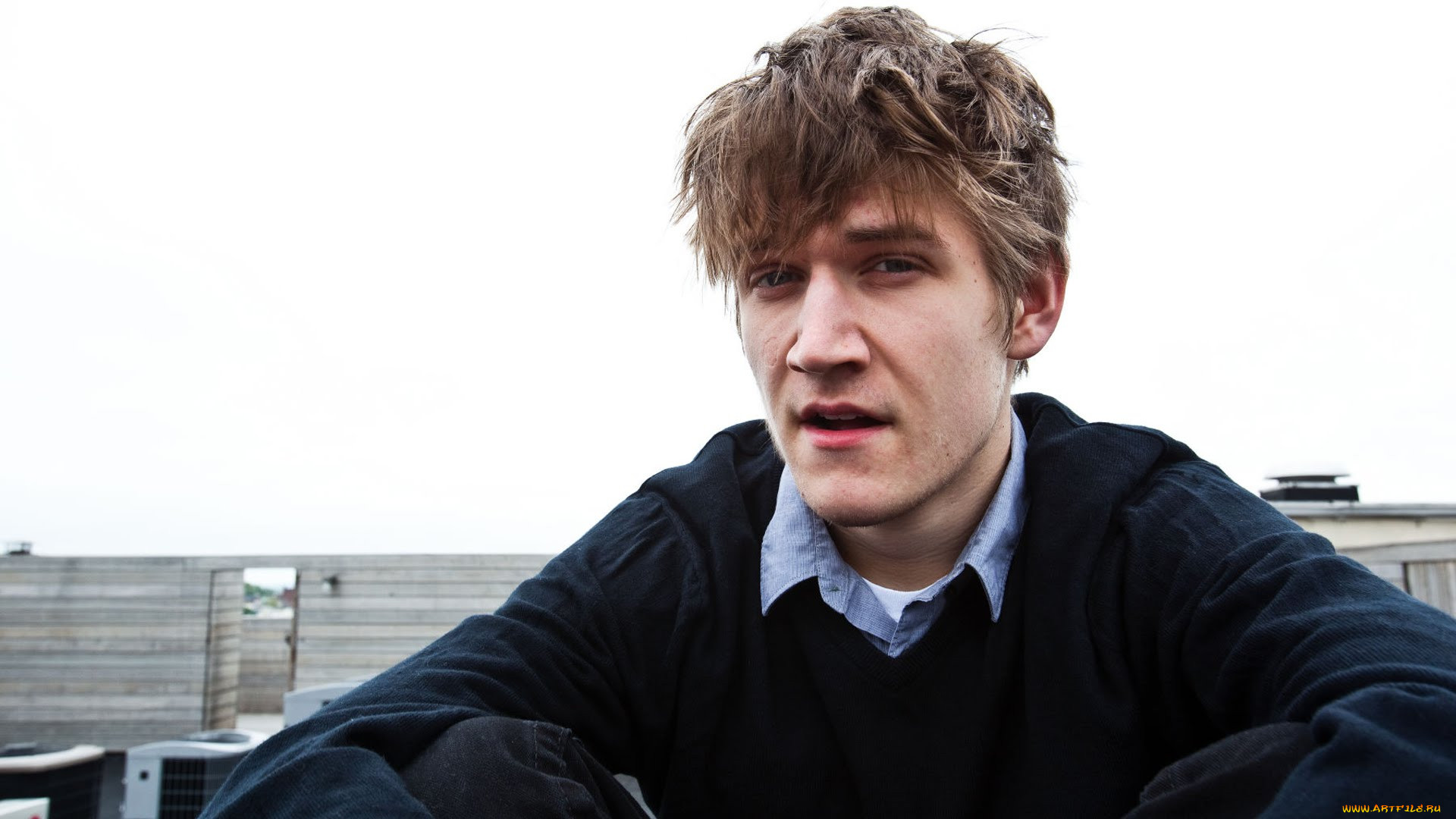 Bo burnham inside. Бо Бернем. Американский стендап бо Бернем. Бо Бёрнем инсайд. Бо Бернем взаперти.